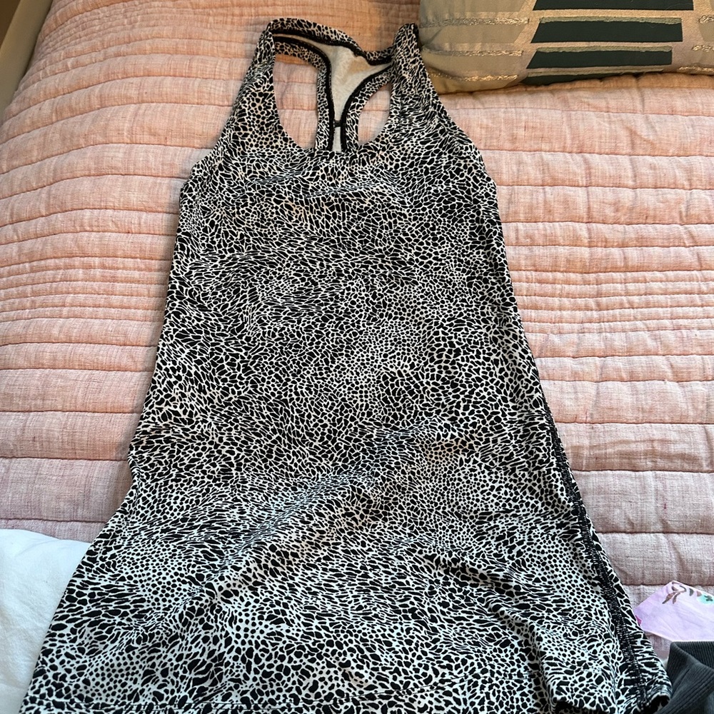 Lululemon tank top